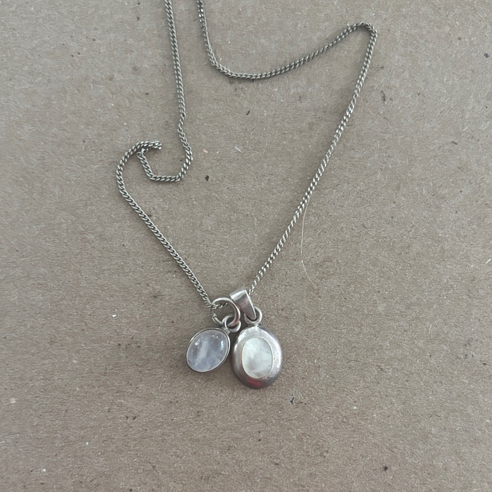 Elegant Silver and opal Pendant Necklace